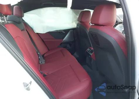 2025 BMW I5 xDrive40 z USA, uszkodzony, nr VIN WBY13HG01SCS56728